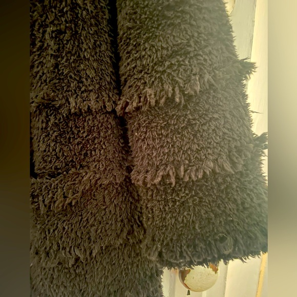 Barefoot Dreams cozy chic cardigan. Size small. Black with fringe detail. - Picture 3 of 3